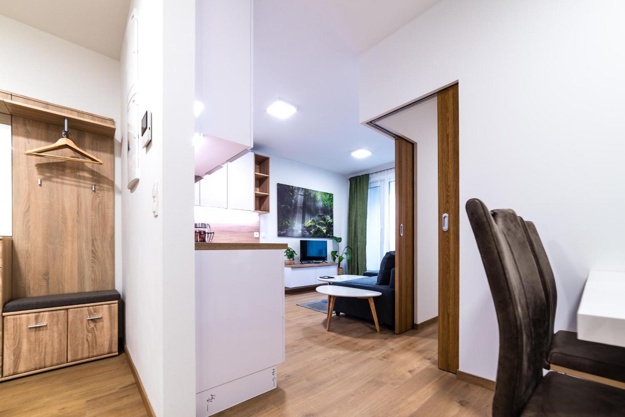 Mickiewiczova Apartment Free Parking By Veronika & Jano براتسيلافا المظهر الخارجي الصورة
